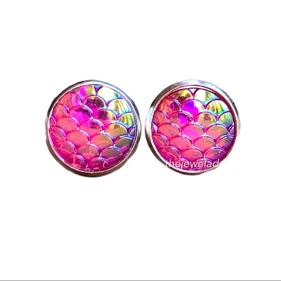 3 for 15🎀pink iridescent mermaid scale earrings - Picture 4 of 11